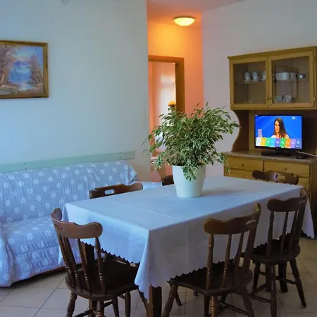 Residenza Fiori Lignano Apartment Lignano Sabbiadoro Room photo