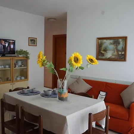 Residenza Fiori Lignano Apartment Lignano Sabbiadoro Room photo